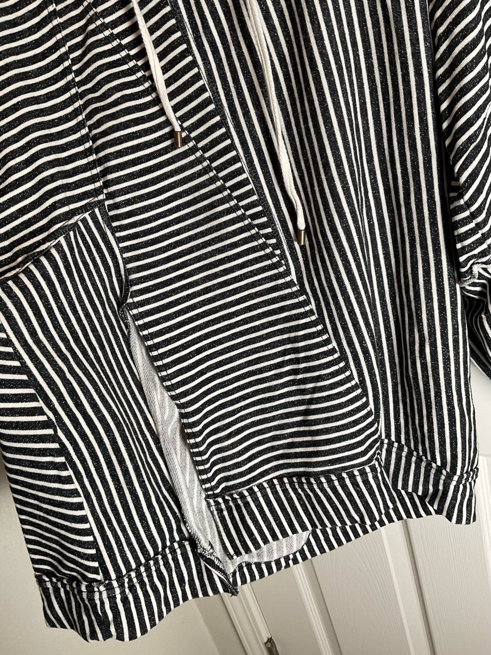 Pilcro Striped Asymmetrical Front Slit Tunic Hoodie Woman’s Size L - Picture 3 of 8